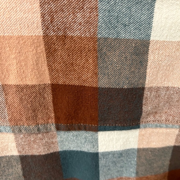 Universal Thread flannel - Picture 4 of 4